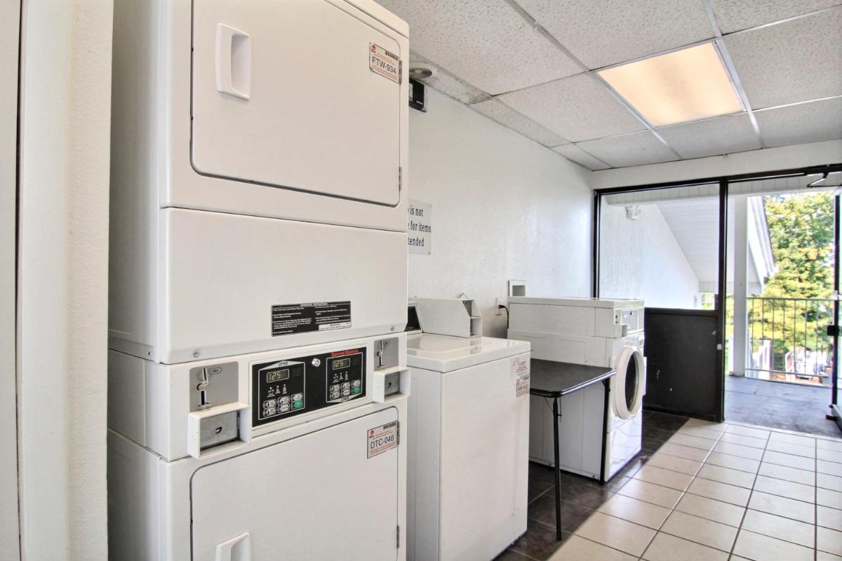 Motel 6-Middleburg Heights, OH - Cleveland - Housity