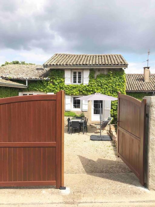 CABANA & Maison à Solutré-Pouilly - Cœur de village - Housity