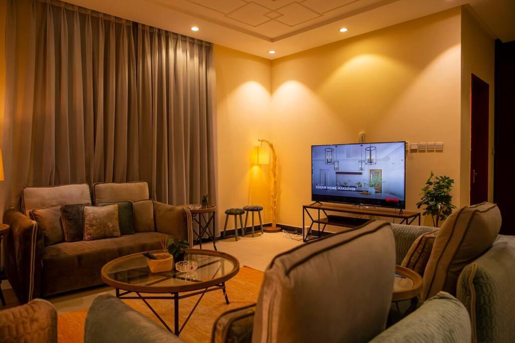 Nazeel - Almalaqa 2 Floor Apartment - Housity