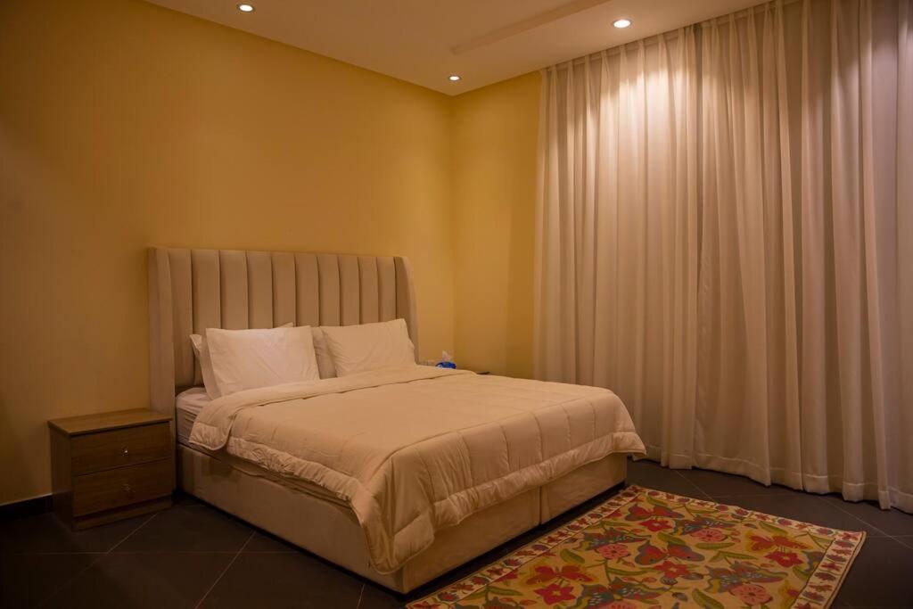 Suitetrails - Nazeel - Almalaqa 2 Floor Apartment