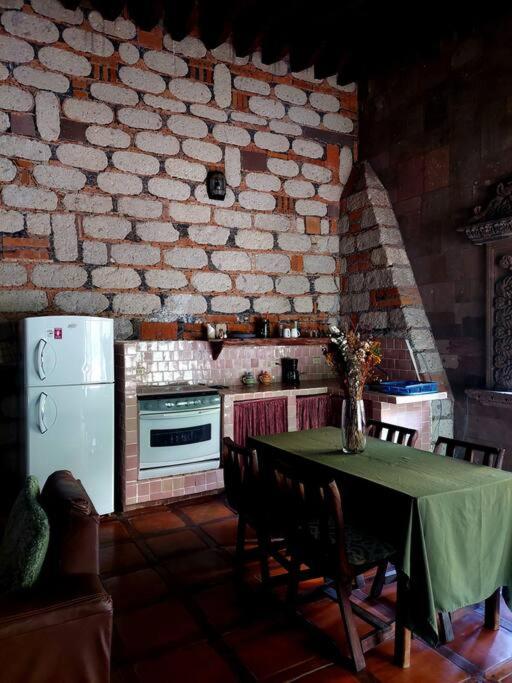 Chalet cerca del centro histórico SMA - Hizvo