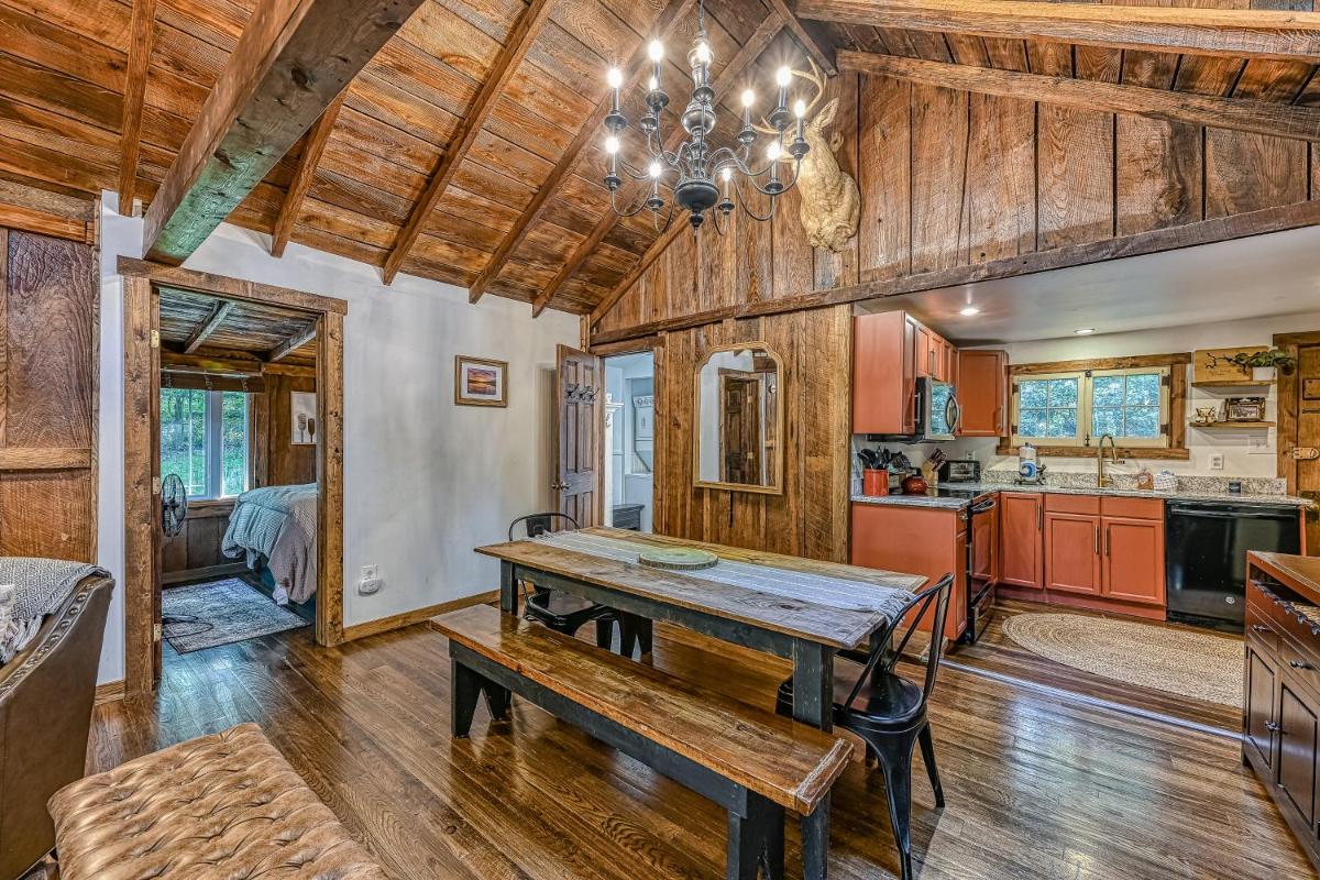 Cedar's Edge - Housity