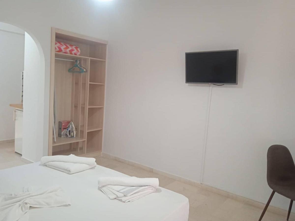 Nadia Studios - Housity