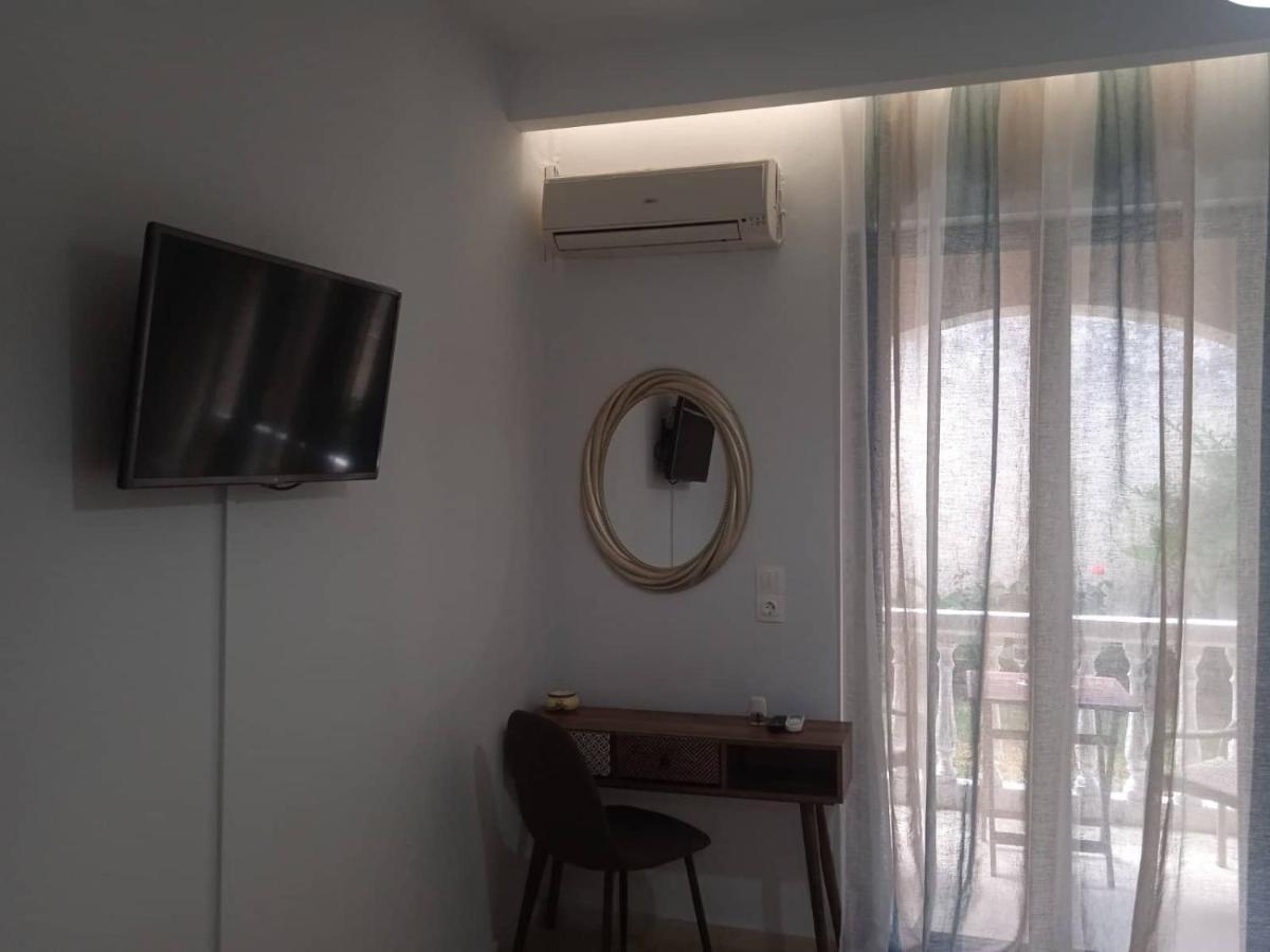 Nadia Studios - Housity