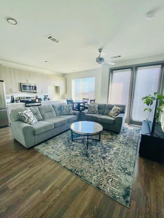 Suitetrails - Wonderful Apartment in the heart of the Stockyard