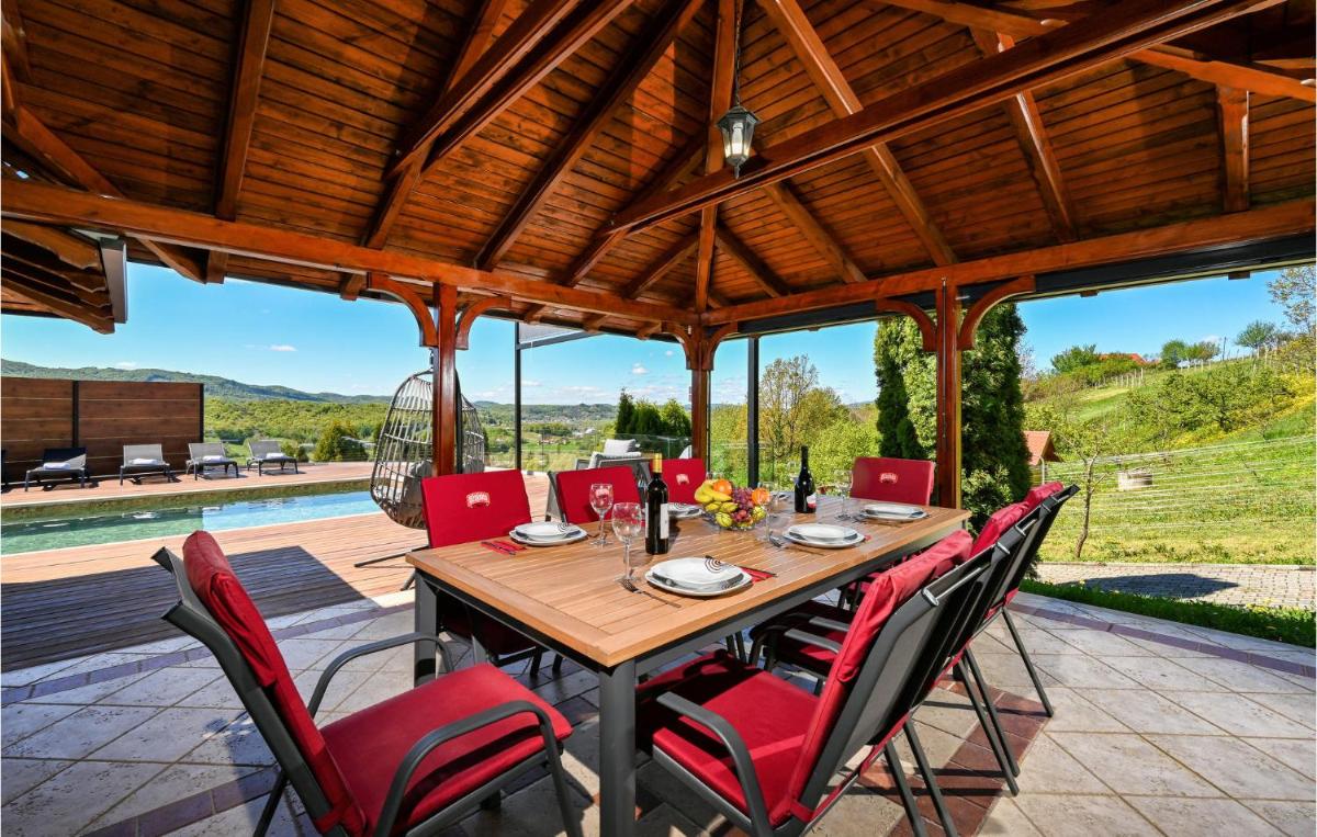 Beautiful Home In Ljubescica With Wifi - Housity