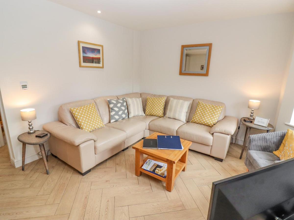 Church View - Housity