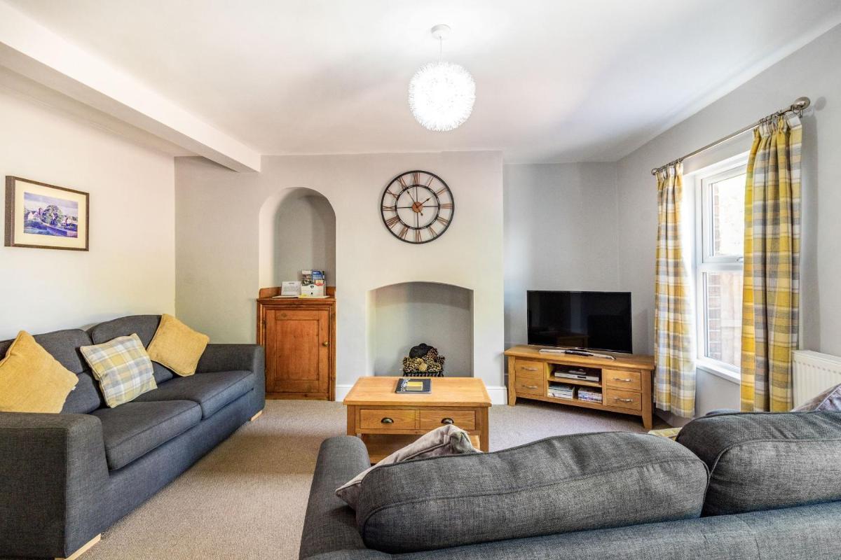2 Stanley Villas - Housity