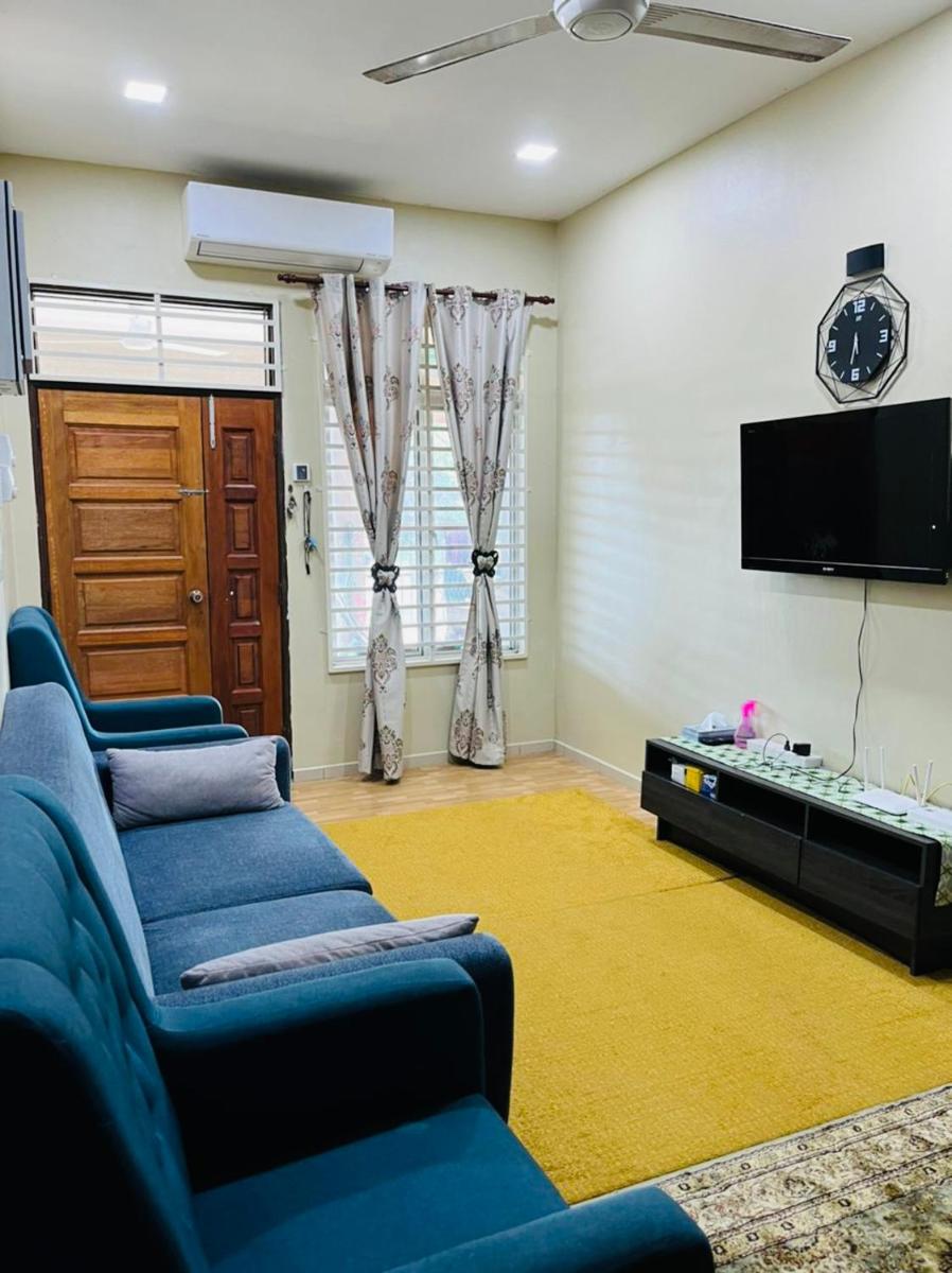 ST2166 Arfa Permata Homestay - Housity