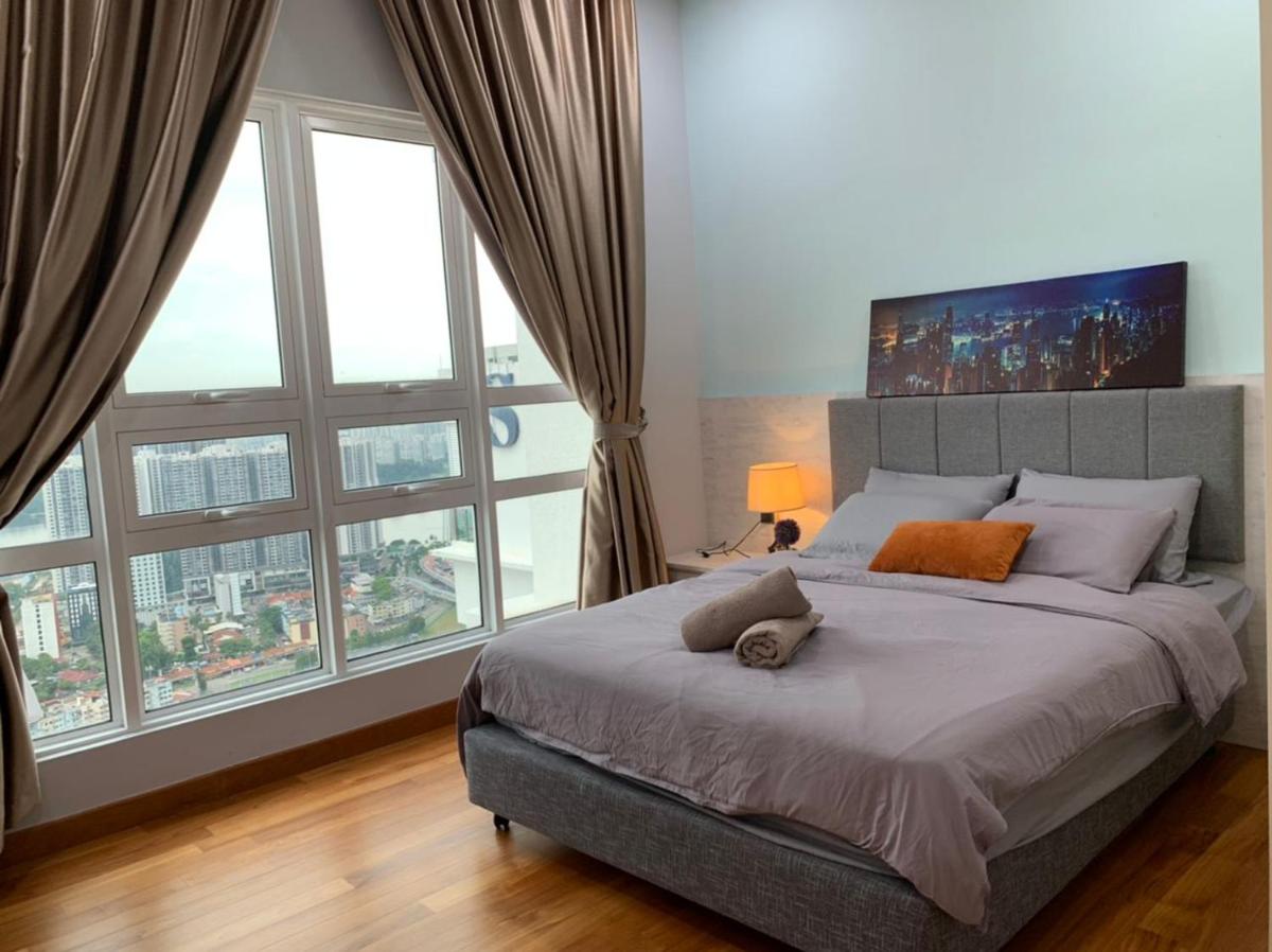 Suitetrails - Tritower, 5mins to CIQ, Luxury apartment in JB town