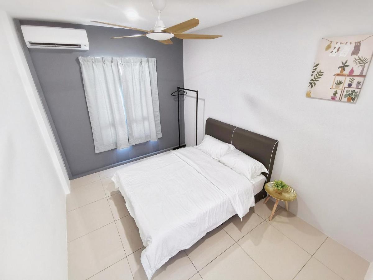 Suitetrails - Manhattan Condo 8-11pax (2min to Aeon & Lotus)