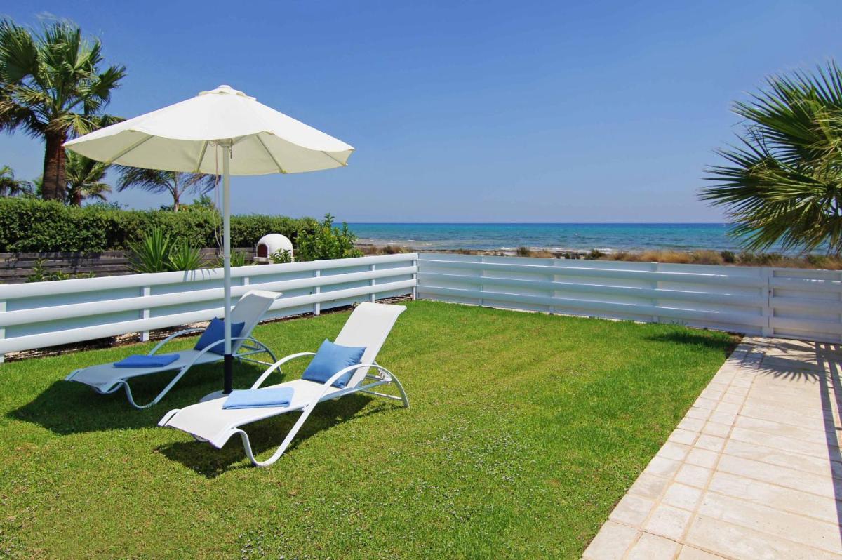 Villa Ivory - Seafront - Housity