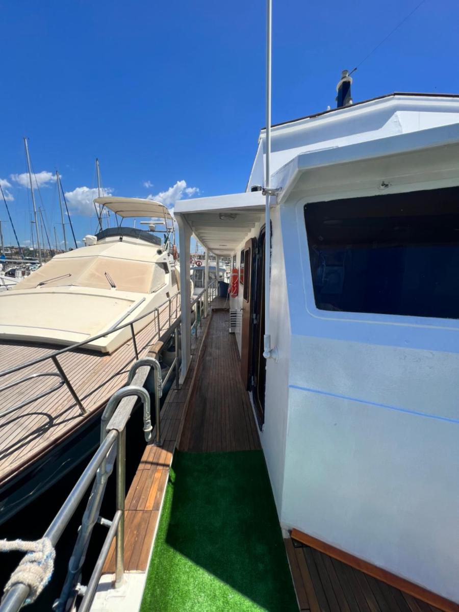 Boat & Breakfast Alicudi - Housity