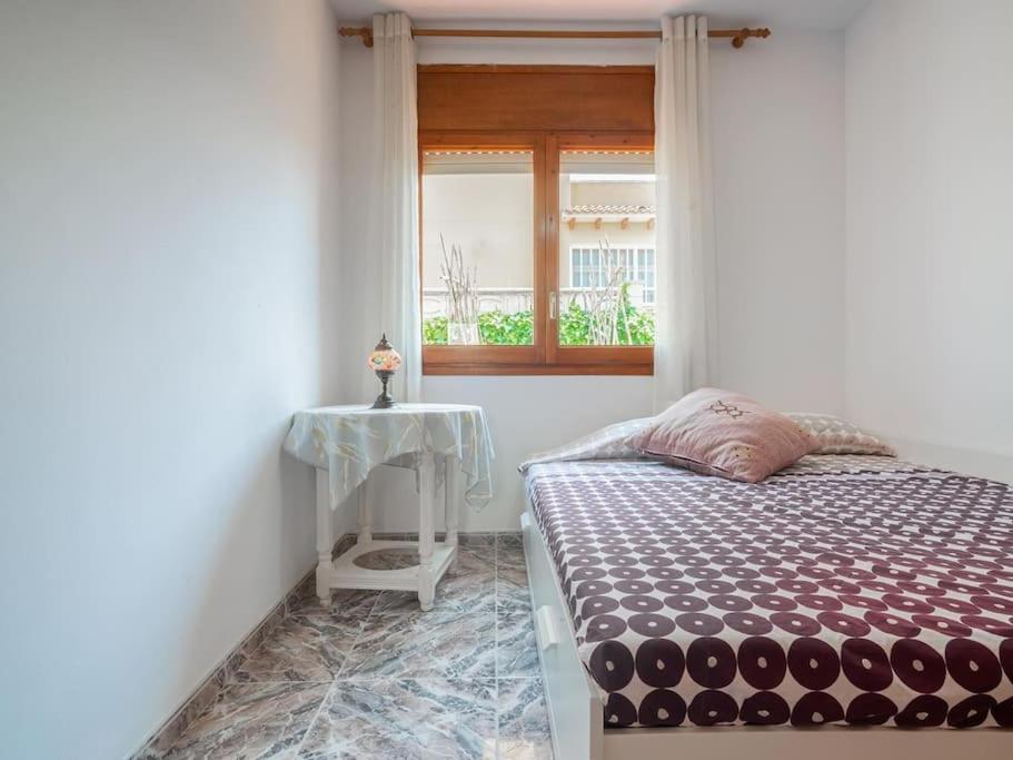 Lovely house with a huge garden - Housity