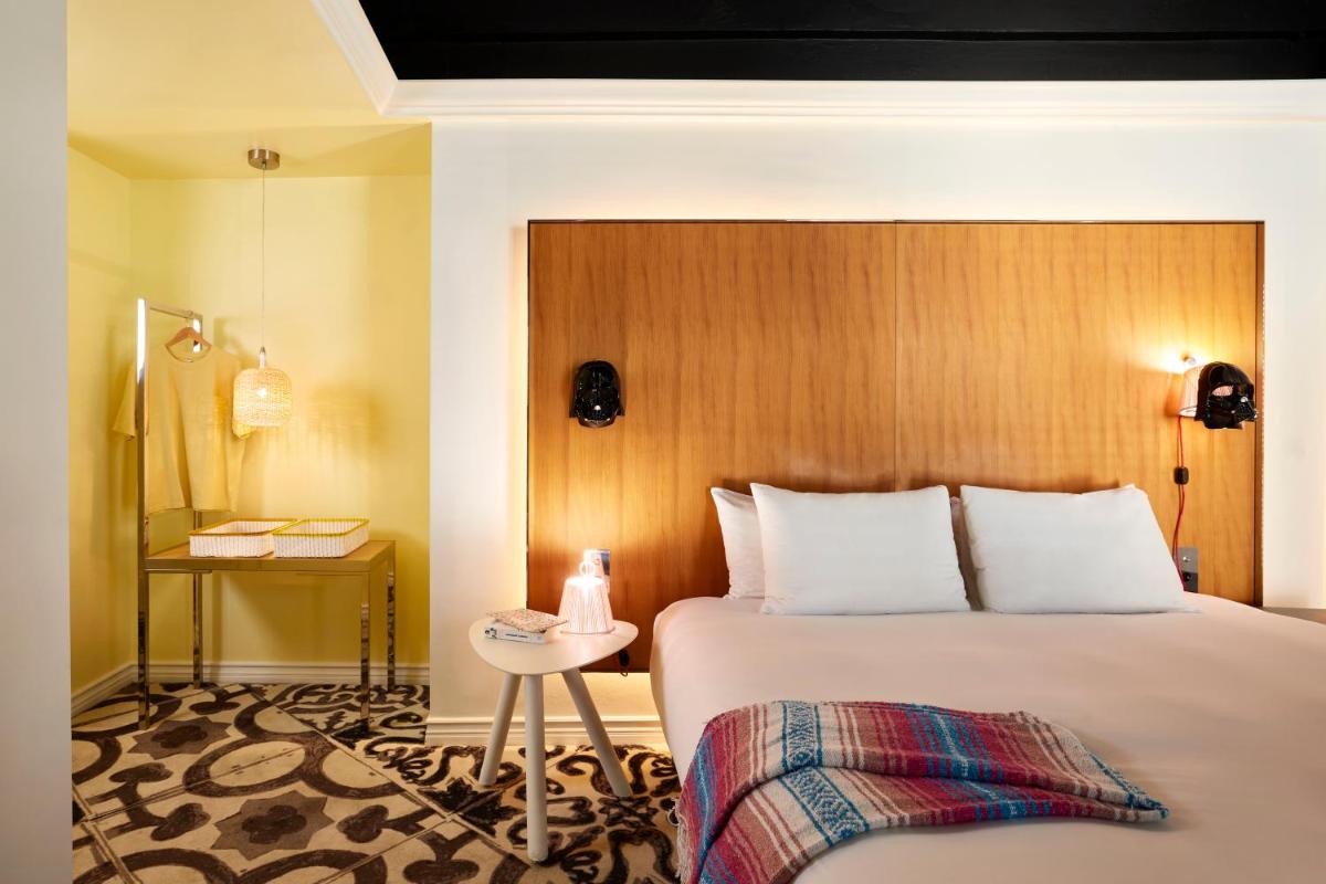 Mama Shelter LA Hollywood - Housity