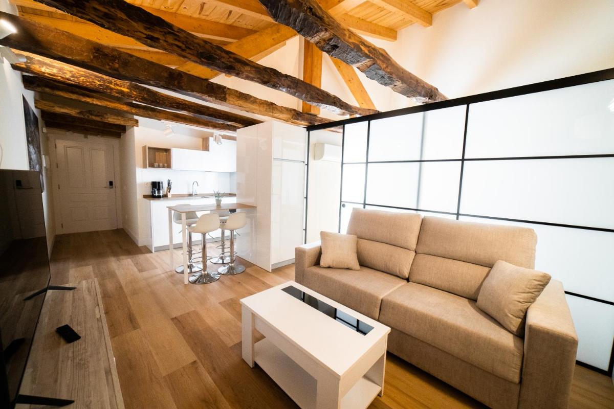 Apartamentos Mk77 León- Cantareros - Housity
