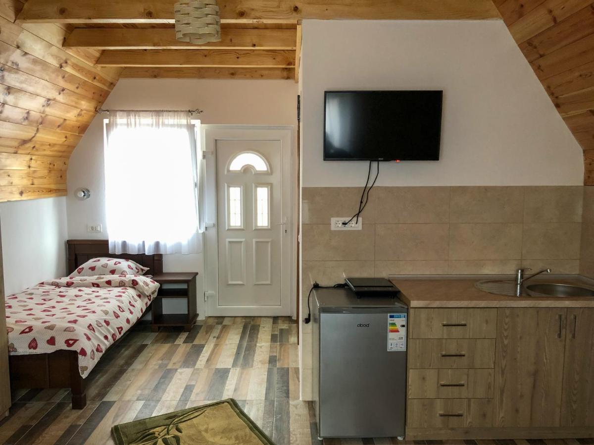 Hotel Lovac - Housity