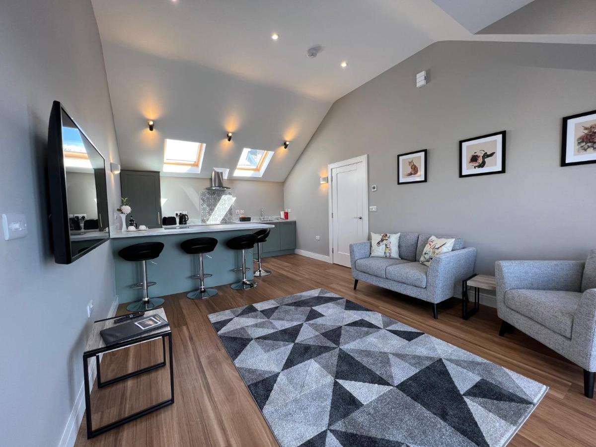 Stable Court Apartments - Housity