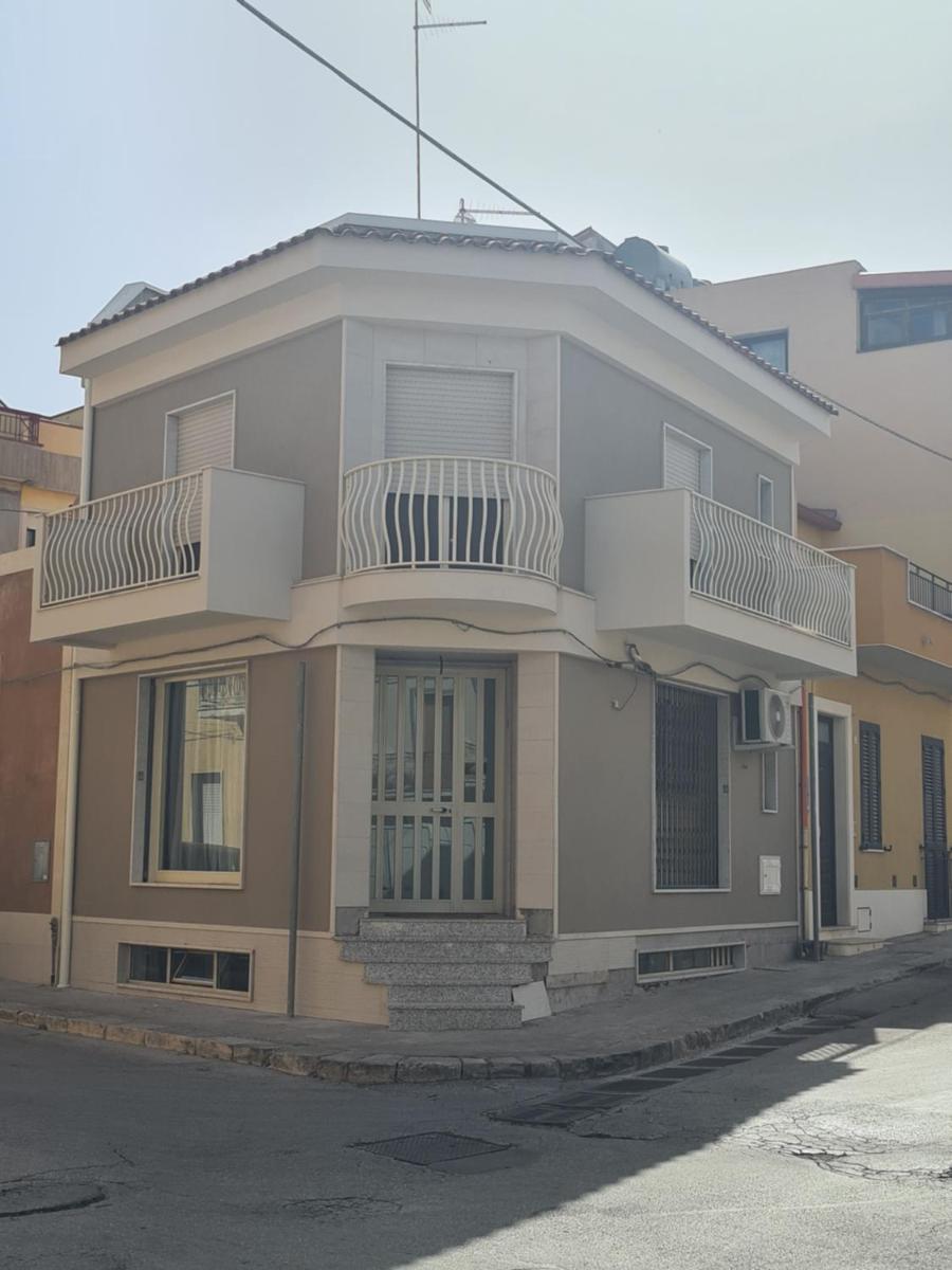 B&B città del carrubo - Housity