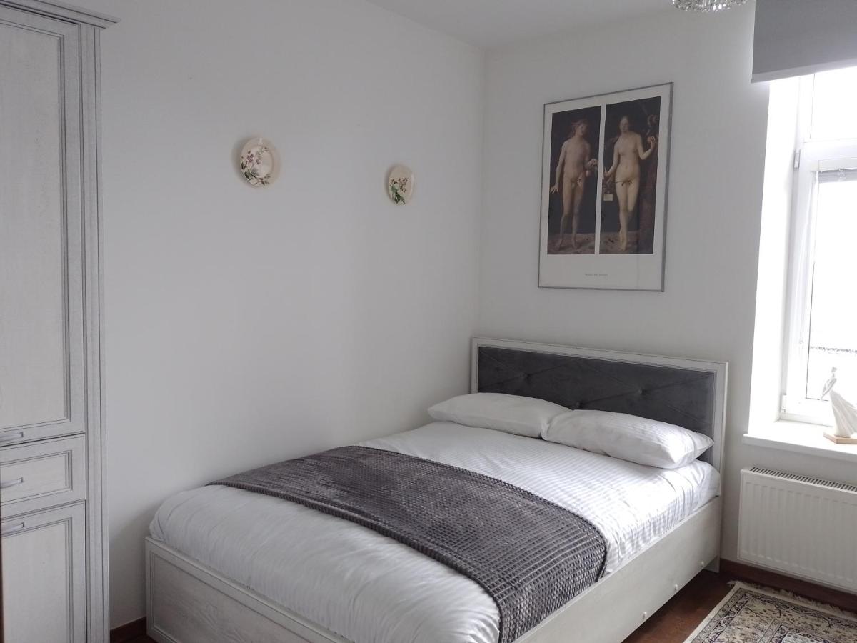 PREMIUM CLASS apartment, FREE parking, maximum 5 guests, 2 bedrooms, 3 beds - Housity