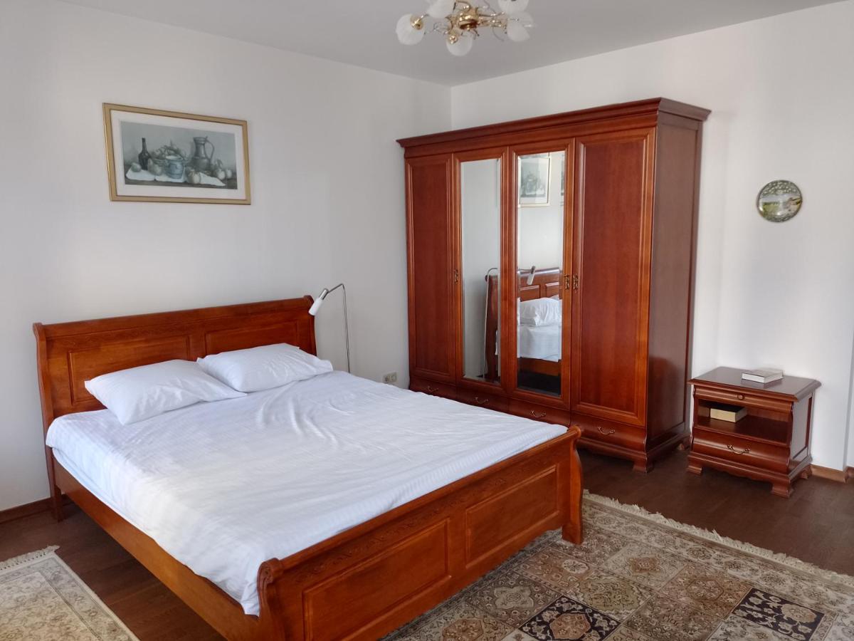 PREMIUM CLASS apartment, FREE parking, maximum 5 guests, 2 bedrooms, 3 beds - Housity