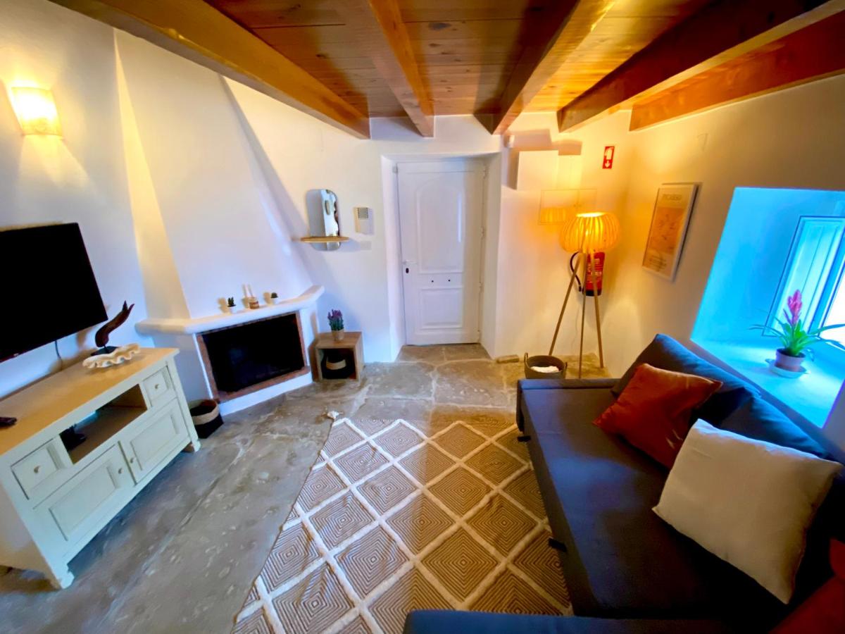 Countryside House in Ericeira - 5 min from Beach, with Salt Water Pool & BBQ - Housity