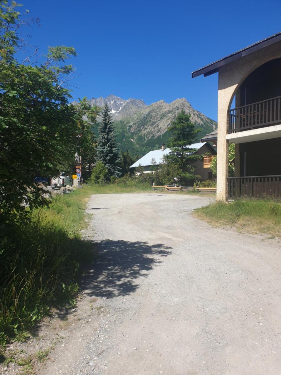 Magnifique studio, centre, parking privée,terrasse - Housity