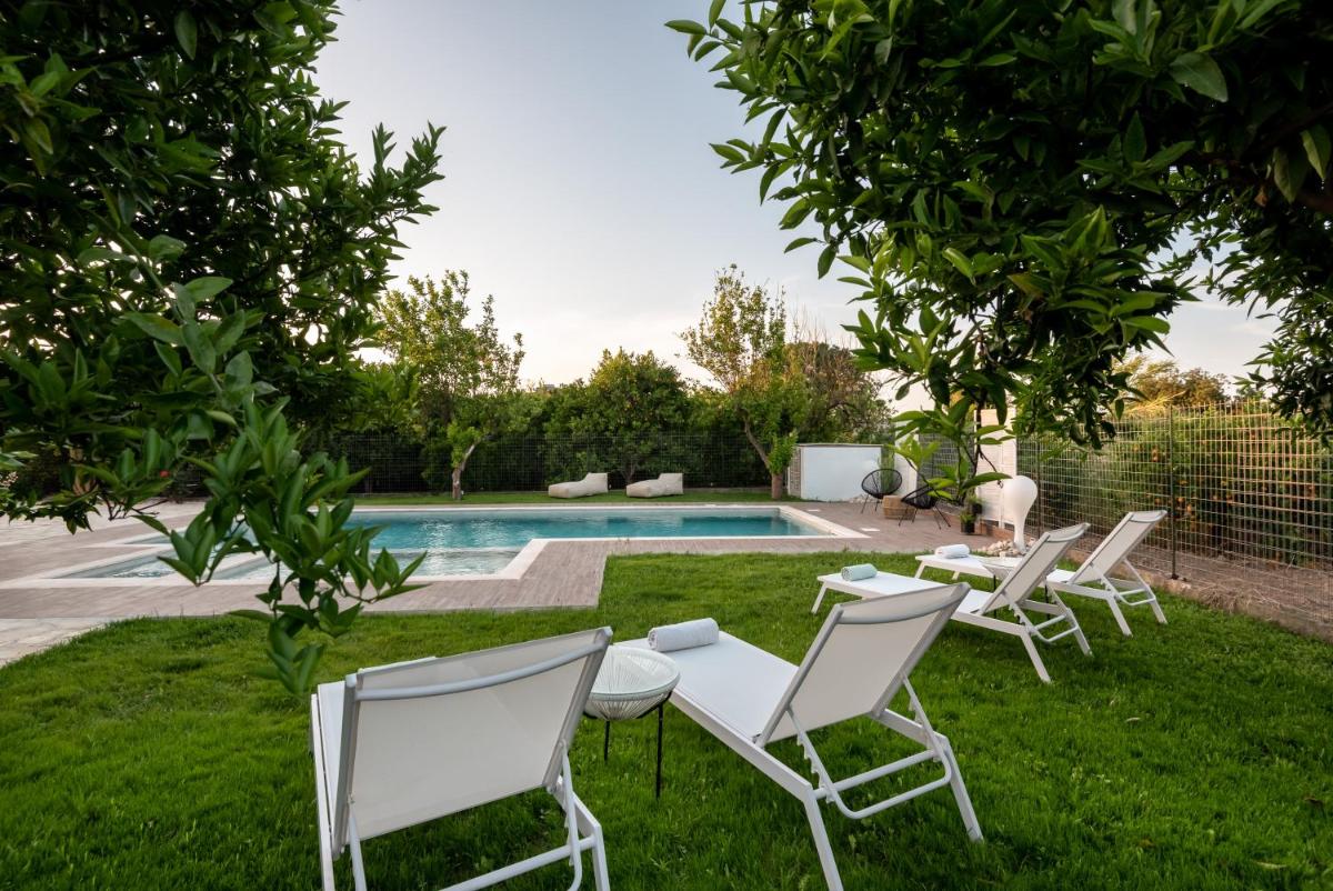 Elenas Home - Dream & Love apts w Private pool - Housity