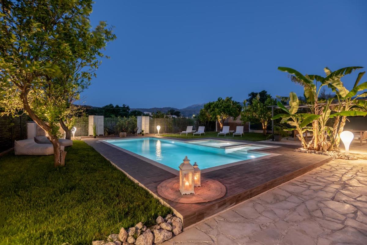 Elenas Home - Dream & Love apts w Private pool - Housity