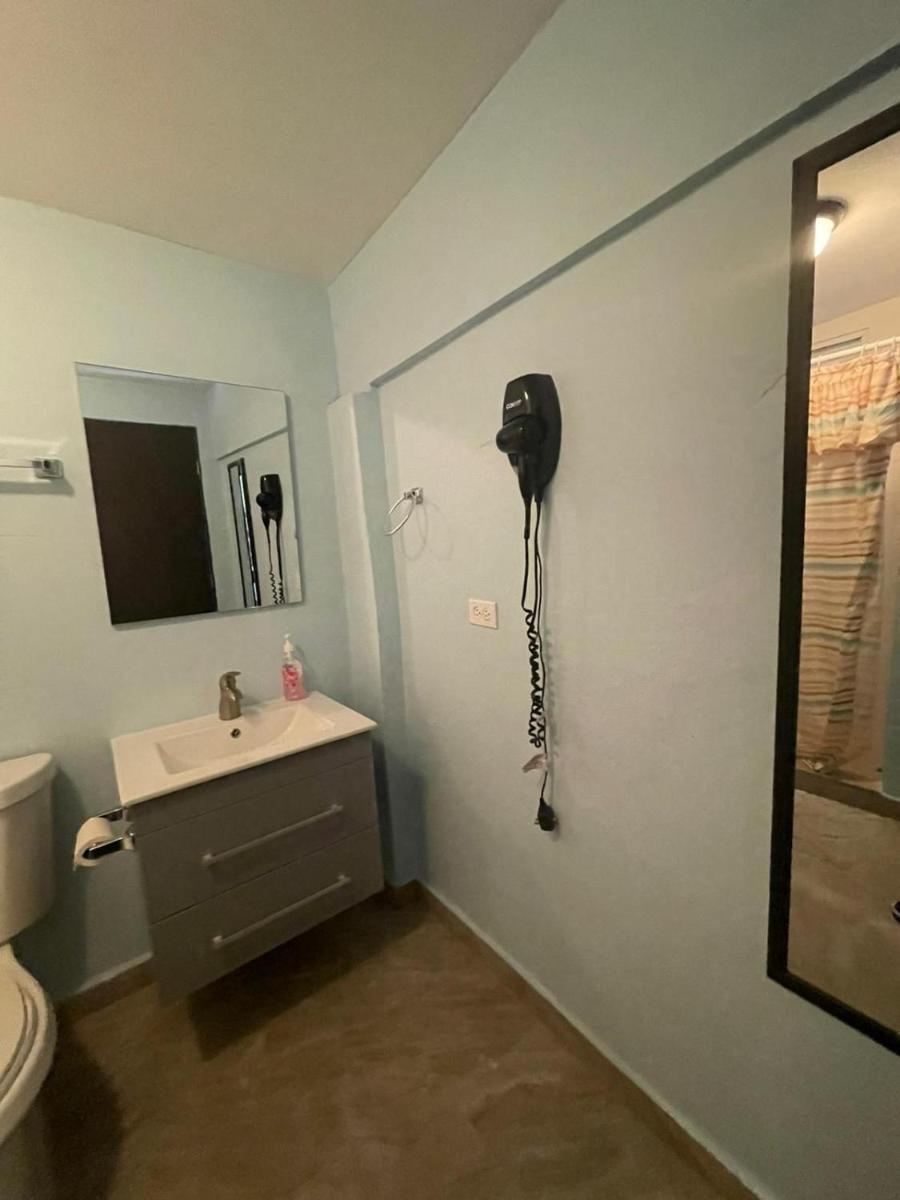 Laguna Unit 1, Private Studio Near Beach-Full Bath, K'ette, Sleeps 2 - Housity