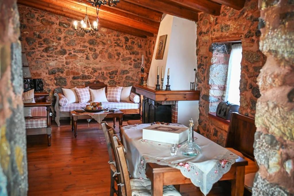 Suitetrails - MARGO'S RUSTIC HOUSE