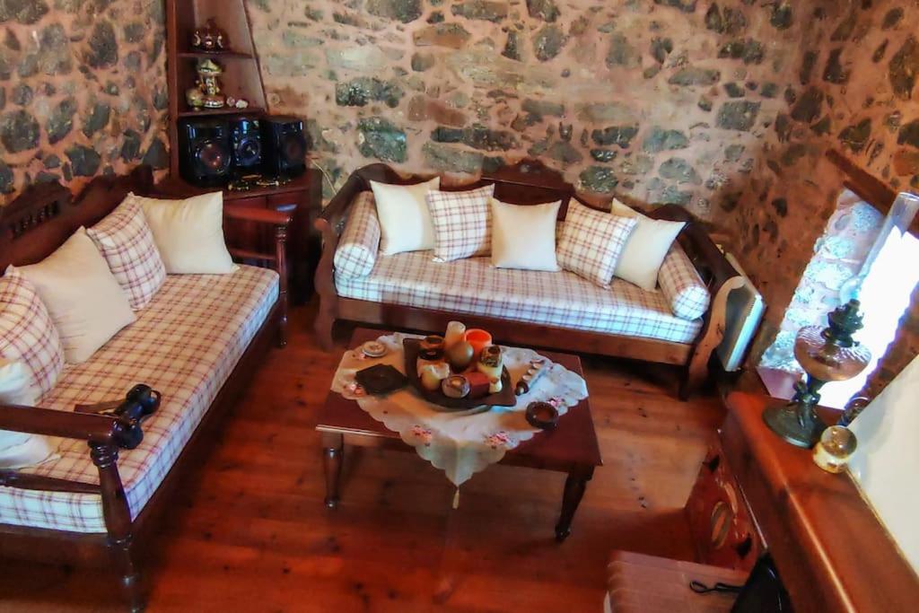 MARGO'S RUSTIC HOUSE - Housity