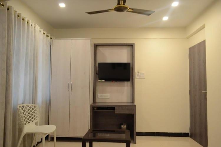 Hotel Baramati Stays - Housity