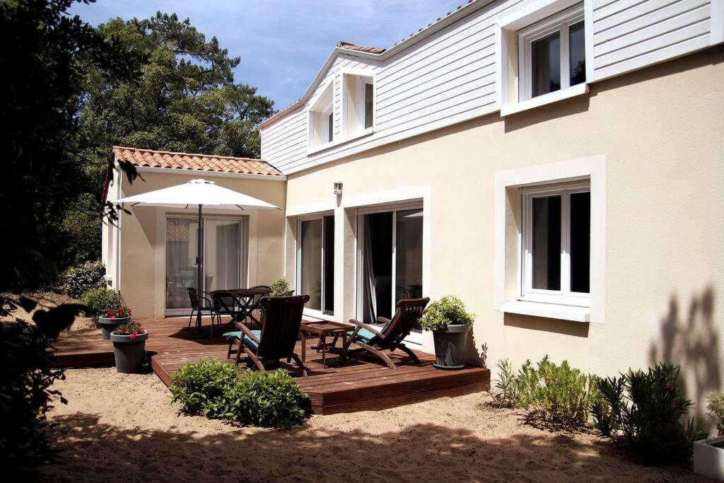 BUD HOUSE MAGNIFIQUE VILLA PROCHE DE LA MER - Housity