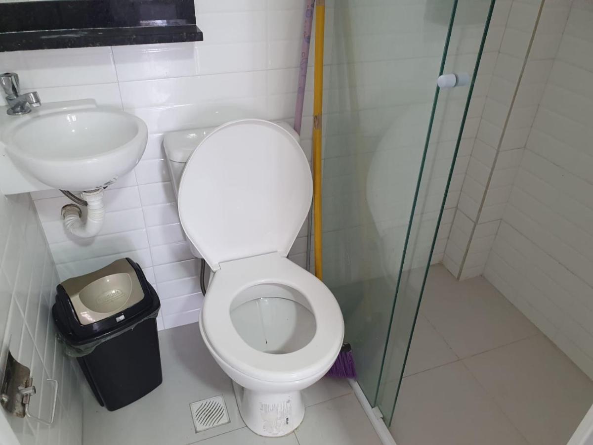 Pitangueiras Kitnetes - Housity