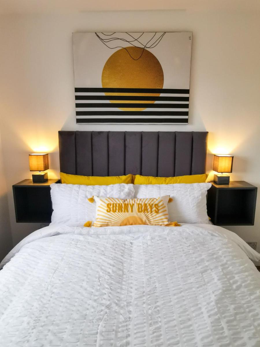 Bee At Home - Housity