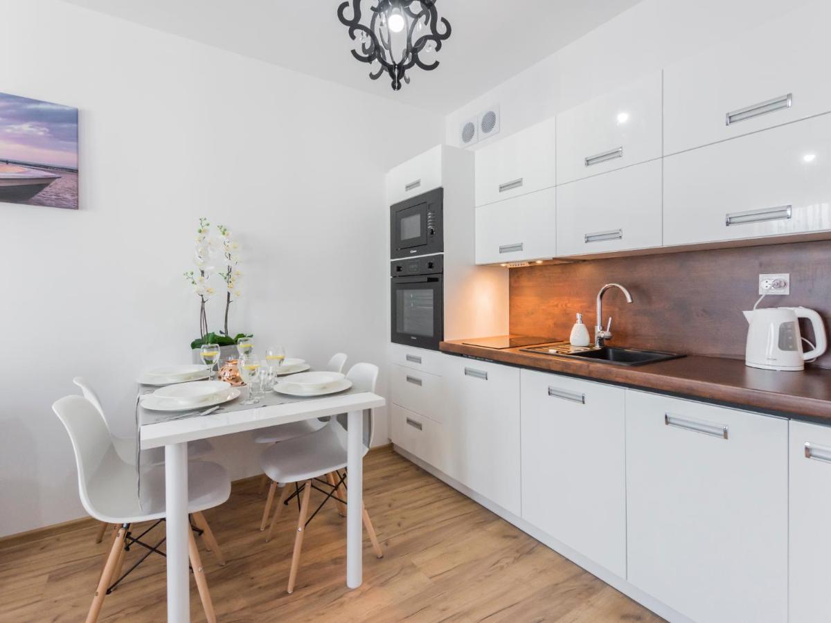 VacationClub - Solna 11 Apartament C408 - Housity
