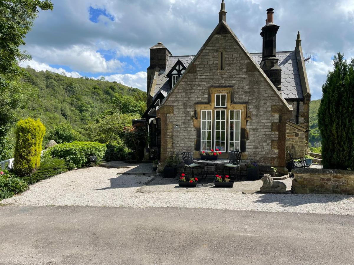 The Lodge - Housity