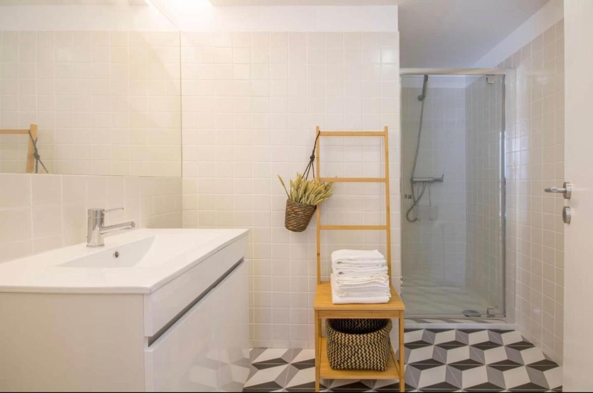 Suitetrails - Lovely 1 Bedroom apartment with balcony