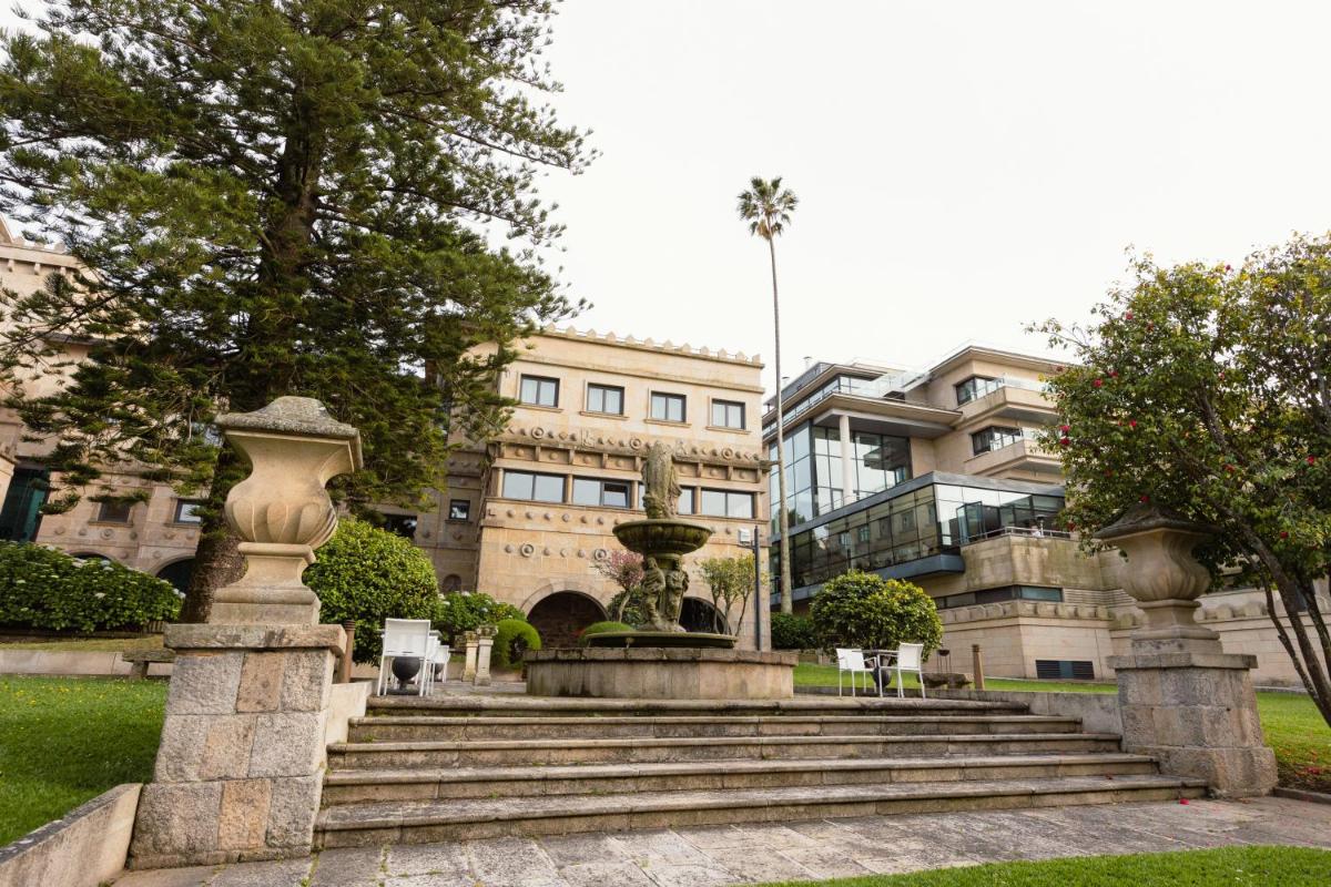 Jardín al aire libre en Pazo Los Escudos Hotel Spa & Resort