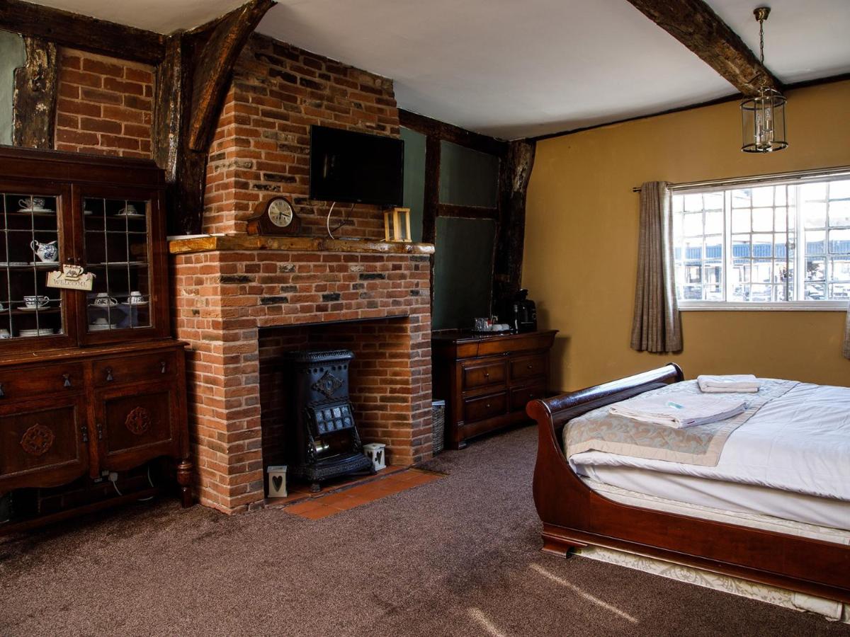 The Old Crown - Housity
