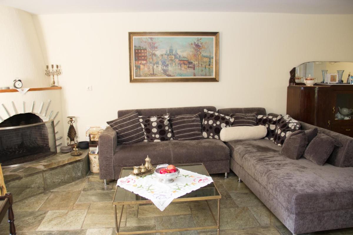 Vouliagmeni Riviera Apartments - Housity