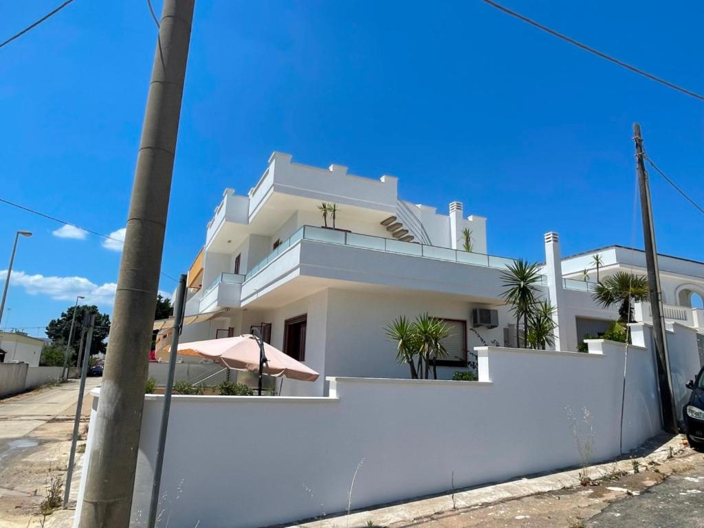 Romano Holiday - Housity