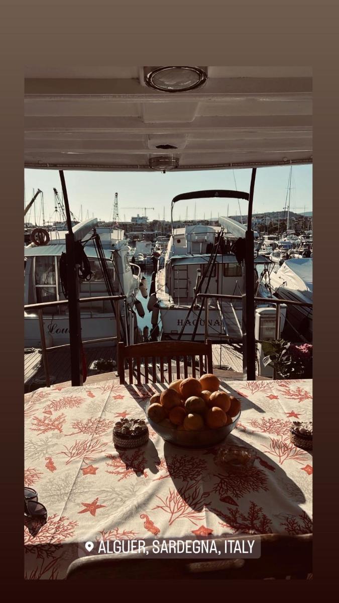 Boat & Breakfast Alicudi - Housity