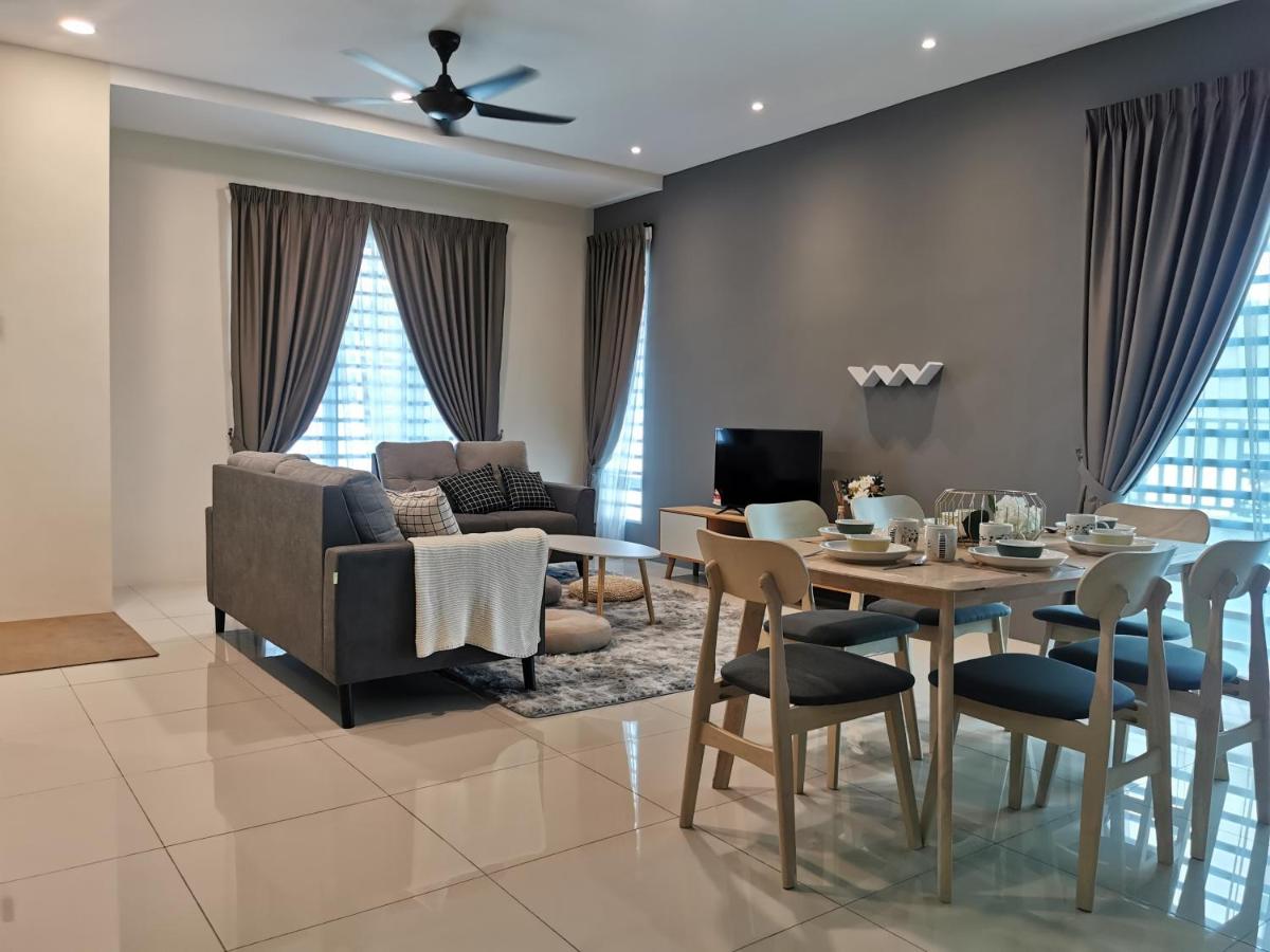 12 Pax New Private Semi-D Green Park Ipoh Homestay - Housity