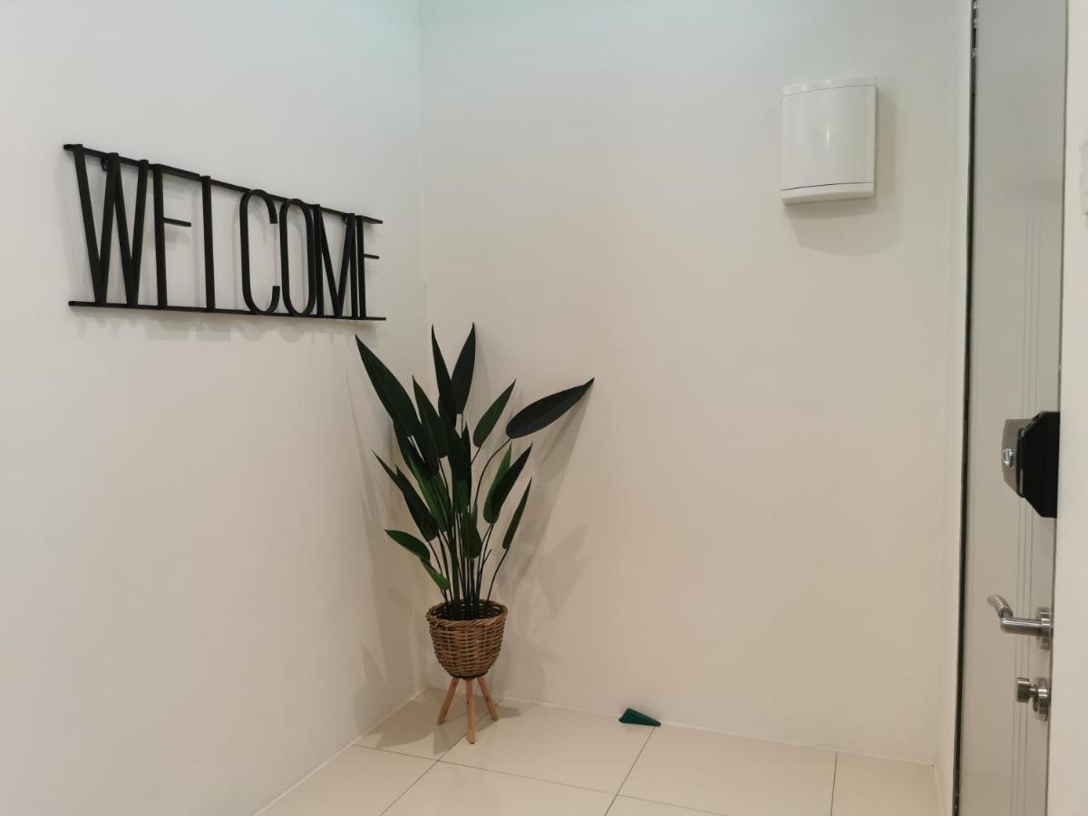 12 Pax New Private Semi-D Green Park Ipoh Homestay - Housity