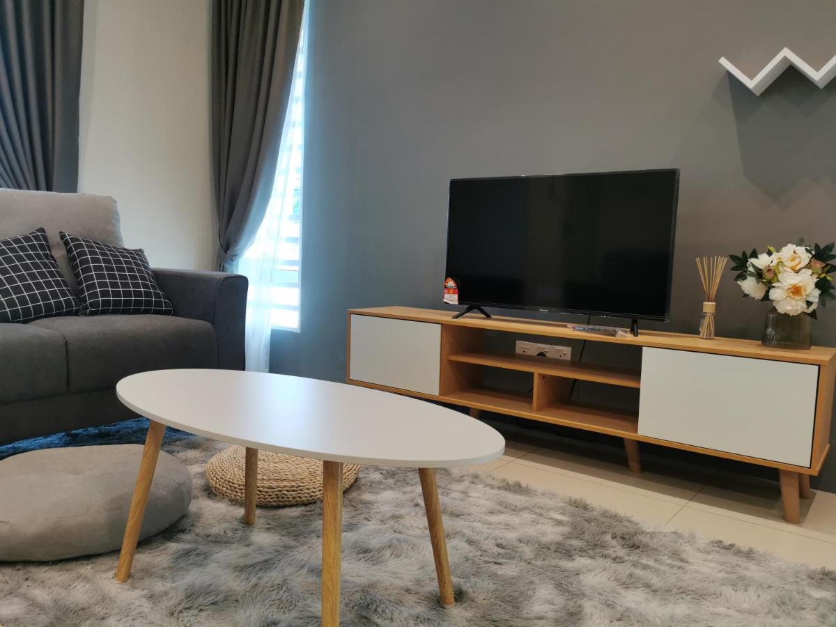 12 Pax New Private Semi-D Green Park Ipoh Homestay - Housity