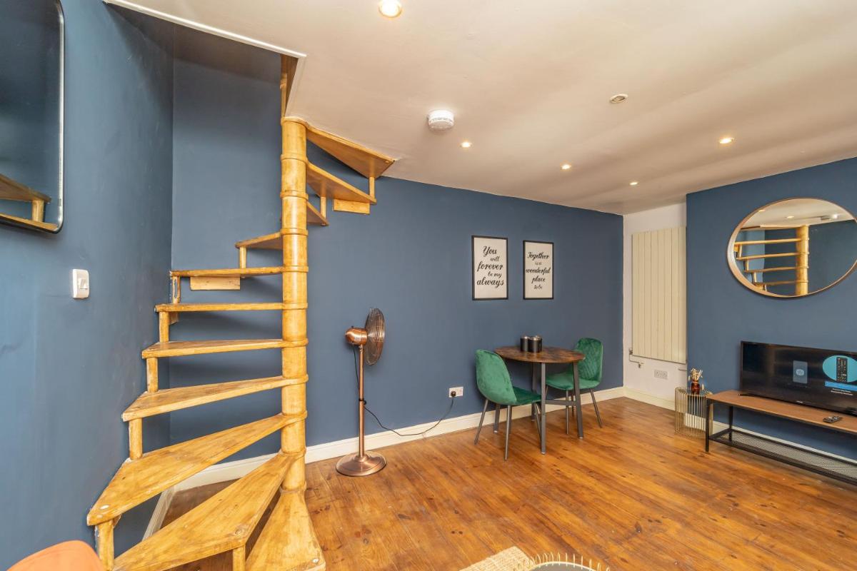 FLASH SALE Central Hove 1 Bedroom Flat BN33UPP01 - Housity