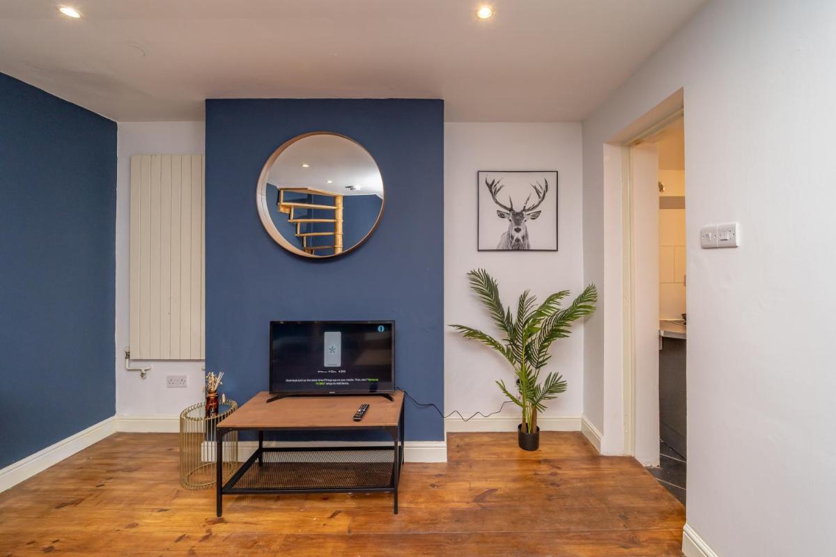 FLASH SALE Central Hove 1 Bedroom Flat BN33UPP01 - Housity