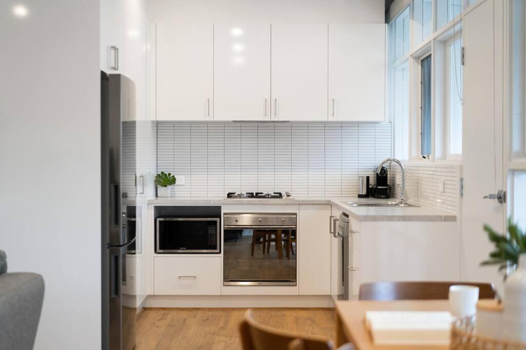 Suitetrails - Modern Stylish Self-contained Apartment